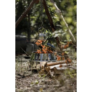 Petromax Teekessel 0,8 l aus Edelstahl über offenem Feuer. Grillutensil für Outdoor-Küche.