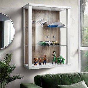 Hängevitrine in Weiß & Sonoma Eiche mit Glasböden, zur Wandmontage. Ideal für Sammlerstücke.