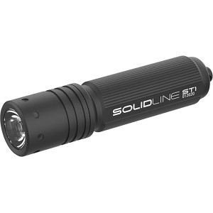 Schwarze Solidline LED-Taschenlampe ST1 aus Aluminium für Heimwerker und Freizeit.