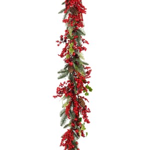Rote Mica Decorations Girlande Norah, 180 cm, mit Beeren und Zapfen für festliche Weihnachtsdeko.