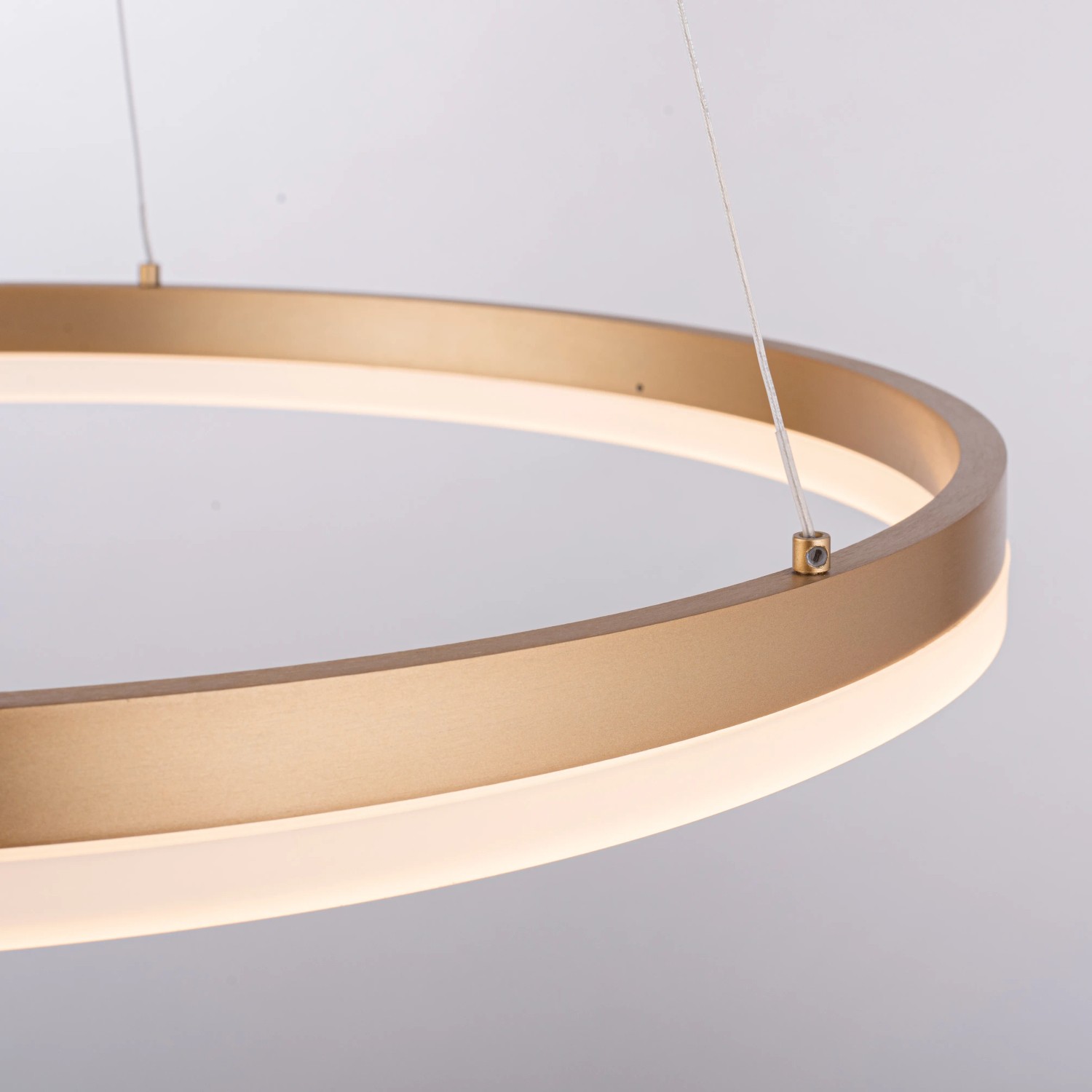 Moderne Paul Neuhaus LED-Pendelleuchte Titus, 40 cm, Messing matt, dimmbar.
