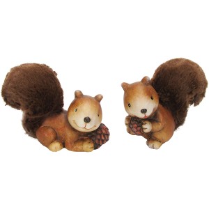Dekorative Eichhörnchen Figuren, braun, 2-fach sortiert, aus Keramik und Plüsch.