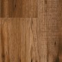 Kaindl Comfort Laminat 7 mm Hickory. Dunkelbraune Dielen mit authentischer Holzmaserung.