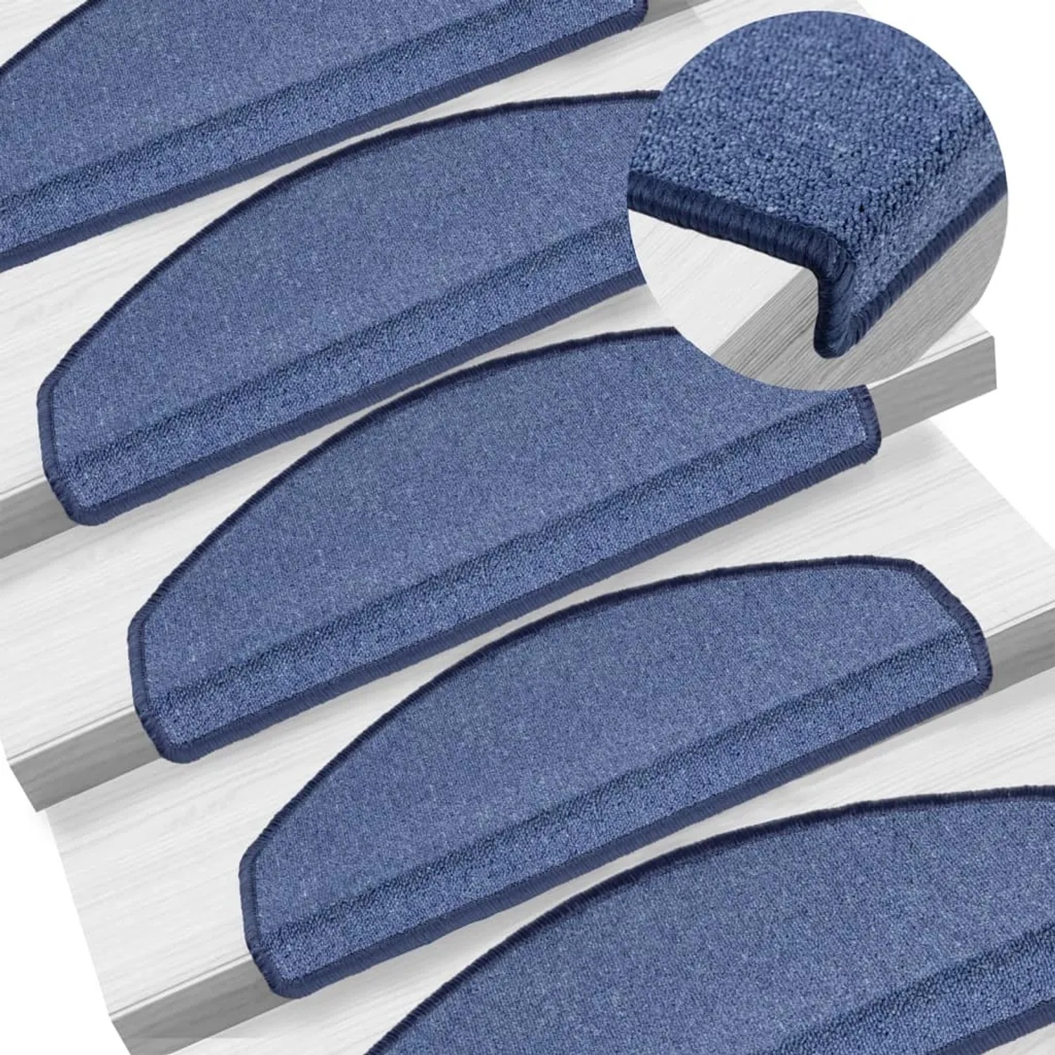 15 blaue VidaXL Treppenmatten (65x24x4 cm) aus Polypropylen auf einer Treppe.