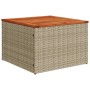 Beiger Gartenhocker aus Polyrattan mit Akazienholzplatte, Teil der vidaXL Sofagarnitur.