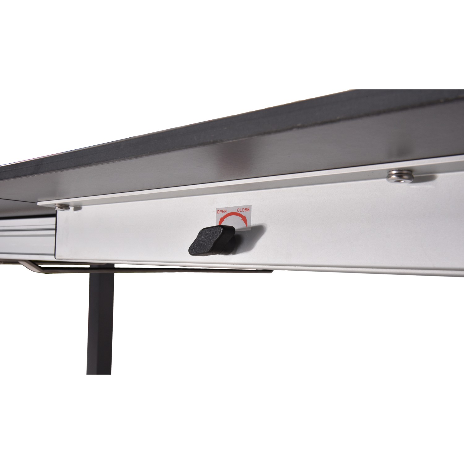 Detailansicht Ausziehtisch des Garden Pleasure Gartenmöbel-Sets Sophia, Mechanismus zur Tischverlängerung.