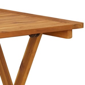Detailansicht: Klappbarer Gartentisch aus Akazienholz, Teil der 3-tlg. Essgruppe.