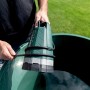 metabo Akku-Tauchpumpe TPF 18 LTX 2200 im Einsatz in Regentonne zur Gartenbewässerung.