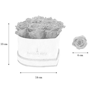 Herzförmige Rosenbox in Weiß-Silber mit 8 rosa Rosen. Romantische Blumendekoration.