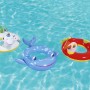 Bestway Schwimmringe im Tierdesign: Einhorn, Wal und Papagei im Pool.