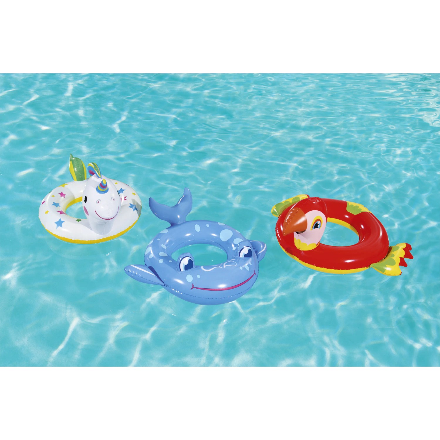 Bestway Schwimmringe im Tierdesign: Einhorn, Wal und Papagei im Pool.