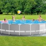 Intex Frame Pool-Set Prism Rondo, Ø 549 cm, mit Familie im Garten.