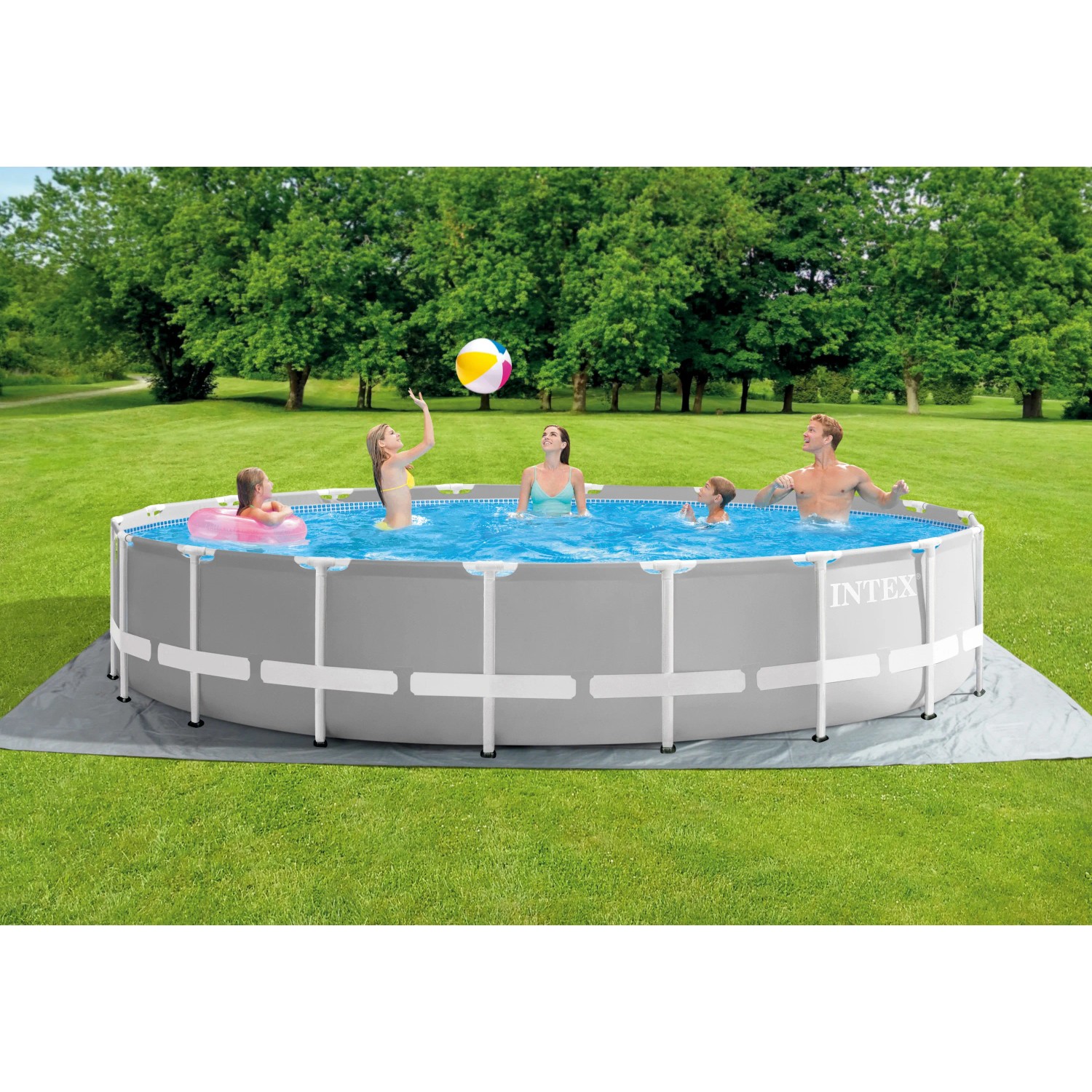 Intex Frame Pool-Set Prism Rondo, Ø 549 cm, mit Familie im Garten.