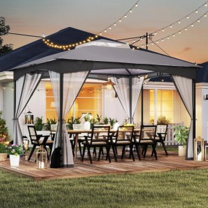 Grauer Gartenpavillon 3x3,6m mit Moskitonetz-Seitenwänden auf Holzterrasse. Ideal für Garten & Outdoor.