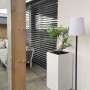 Weißer Vivanno Pflanzkübel Block (40x40x80 cm) aus Fiberglas für Garten und Terrasse.