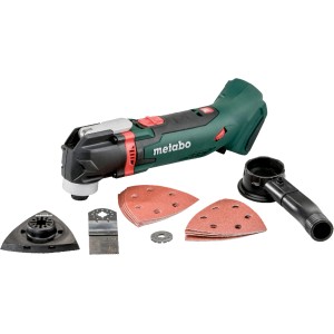Metabo Akku-Multitool MT 18 LTX MetaLoc mit Zubehör wie Schleifblätter und Sägeblatt.