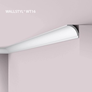 Weiße NOEL & MARQUET Eckleiste WT16 WALLSTYL als Deckenleiste im Raum.