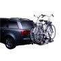Thule EuroPower 915 Fahrradträger für Anhängerkupplung mit zwei Fahrrädern am Auto.