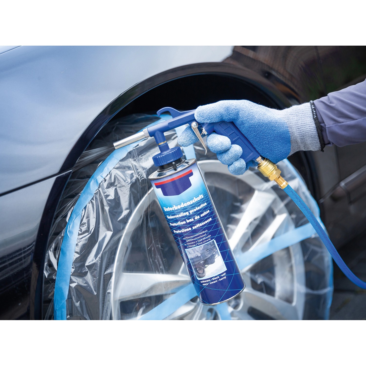 LUX Kombipistole D-KSP-40 zum Auftragen von Unterbodenschutz am Auto.