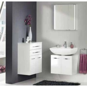 Fackelmann Spiegelschrank LED-Line, weiß, 61 cm, mit Softclose-Türen im Badezimmer.