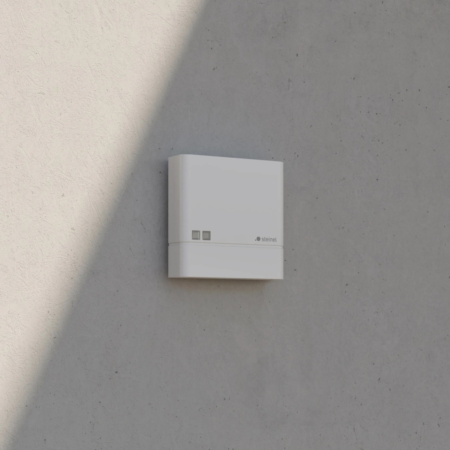 Weißer Steinel Dämmerungsschalter NightmatiQ für automatische Beleuchtung.