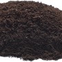 Haufen OBI Traumgartenerde mit Wasserspeicher, Universalerde für Grün- und Blühpflanzen.