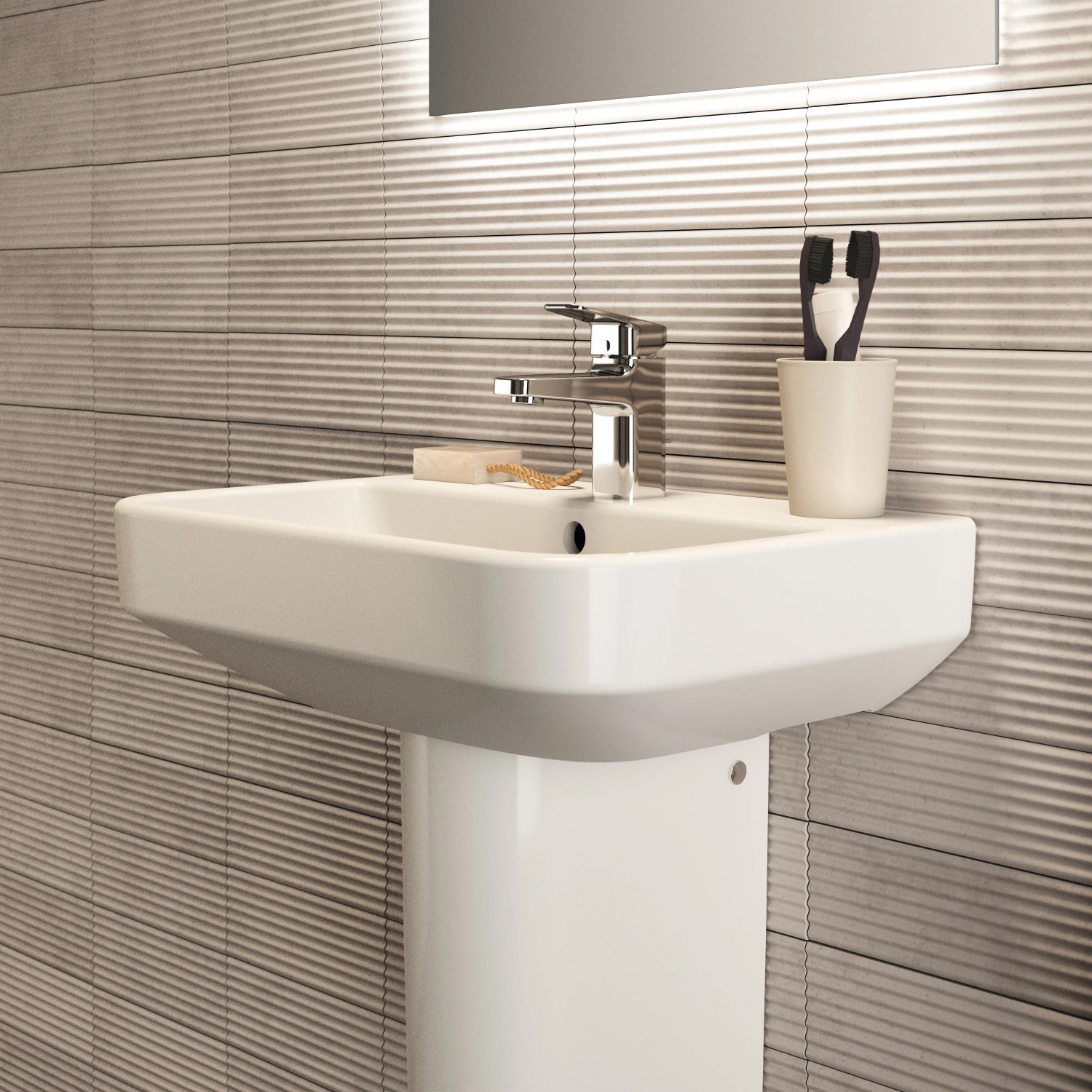 Ideal Standard i.life S Waschtisch, 55 cm, Weiß, mit Armatur und Seife. Handwaschbecken für kleine Bäder.