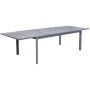 Rechteckiger, ausziehbarer Gartentisch von Garden Pleasure mit grauer Keramik-Tischplatte und Aluminiumgestell.