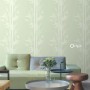 Olivgrüne Vliestapete mit Bambusmuster von Origin Wallcoverings, passend für Wohn- und Schlafzimmer.