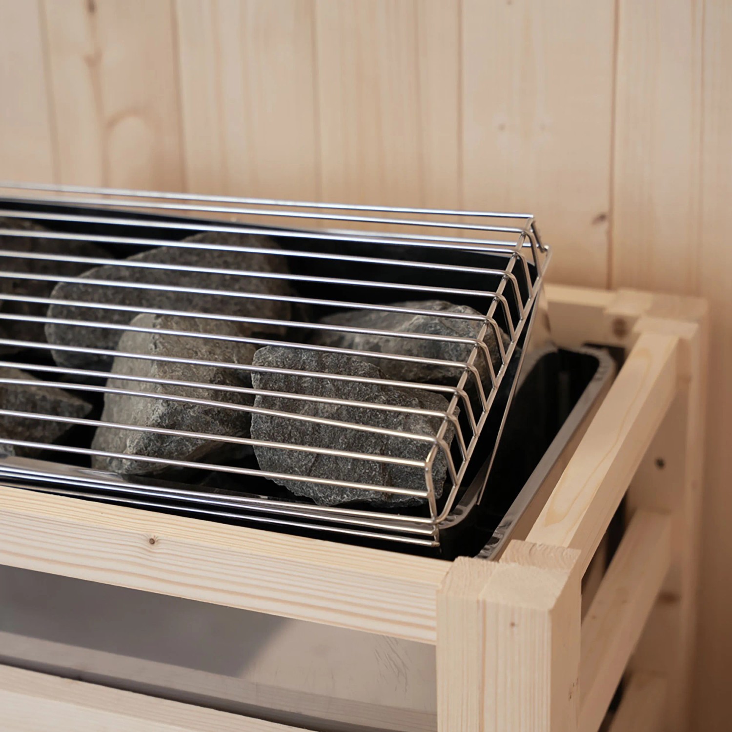 Saunaofen mit Saunasteinen der Home Deluxe SHADOW M Sauna für 2 Personen.