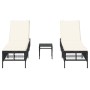 VidaXL Sonnenliegen 2er Set mit Tisch, schwarz, Poly Rattan, inklusive cremefarbener Kissen.