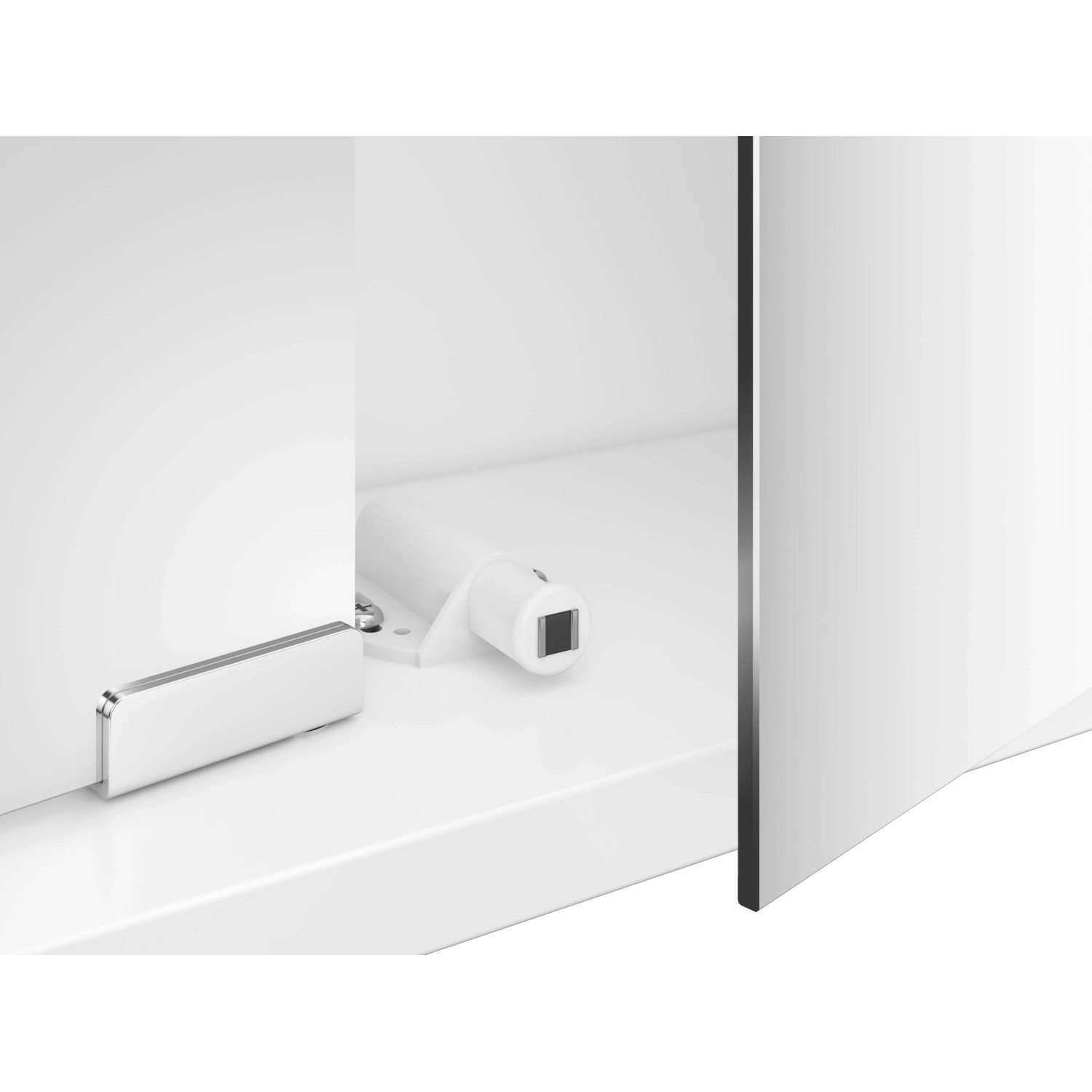 Detailaufnahme: Push-to-Open-System des Jokey Spiegelschranks Numa III, weiße Hochglanz-Optik.