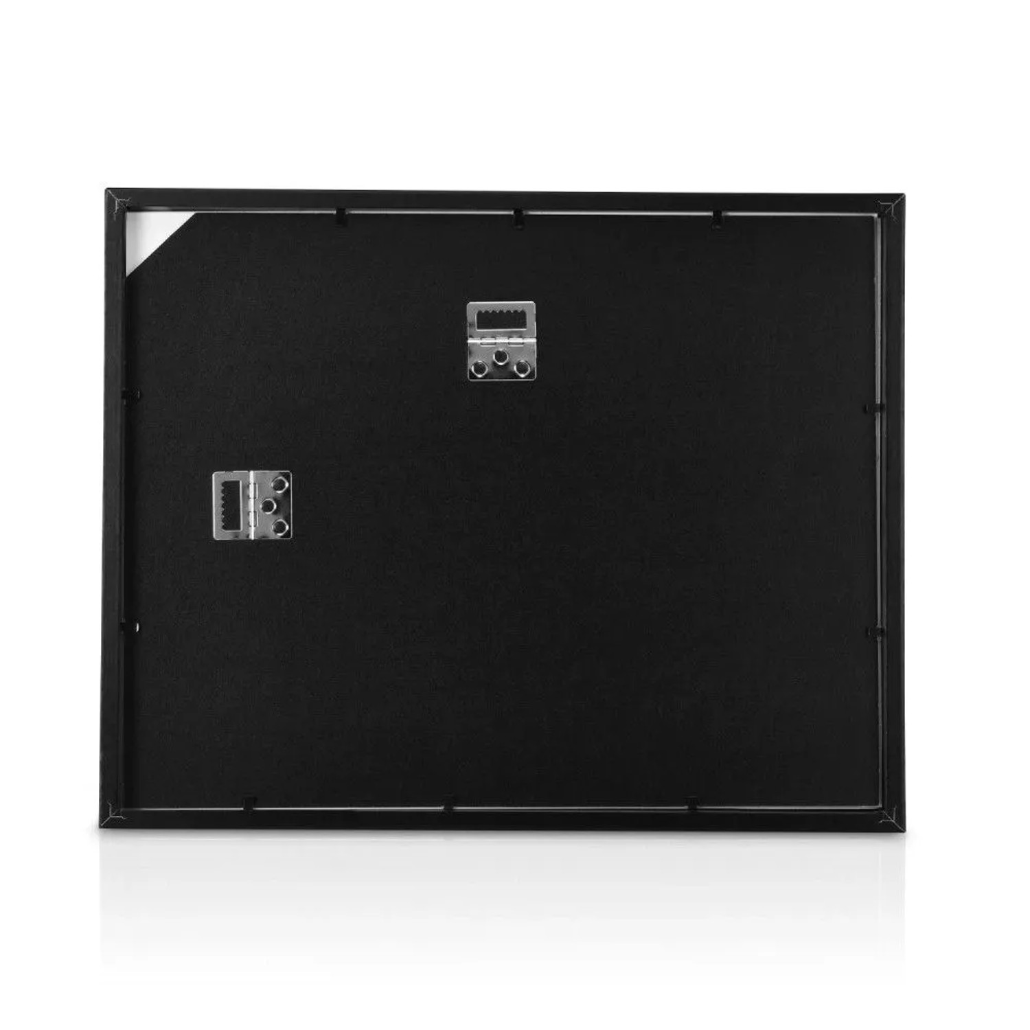 Rückseite des schwarzen Bomoe Galeria Bilderrahmens für 3 Bilder (10x15cm) mit Aufhängungen.