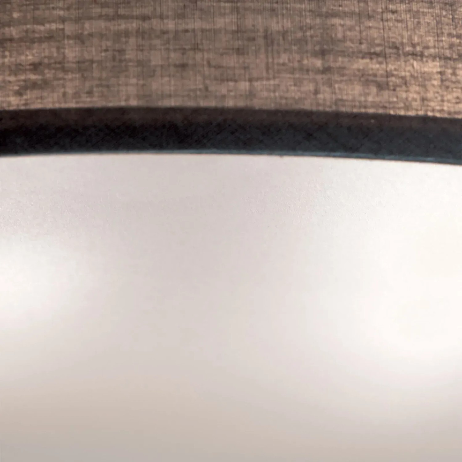 Braune Orion Stoff Deckenleuchte, Ø 40cm, mit drei E14 Fassungen. Lampe für Wohnraum und Schlafzimmer.