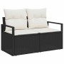 vidaXL Garten-Sofa-Set, 2-Sitzer, schwarzes Poly Rattan mit weißen Kissen.