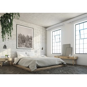Weißes Metall Gardinenstangen-Set (240 cm) im Schlafzimmer mit großen Fenstern.