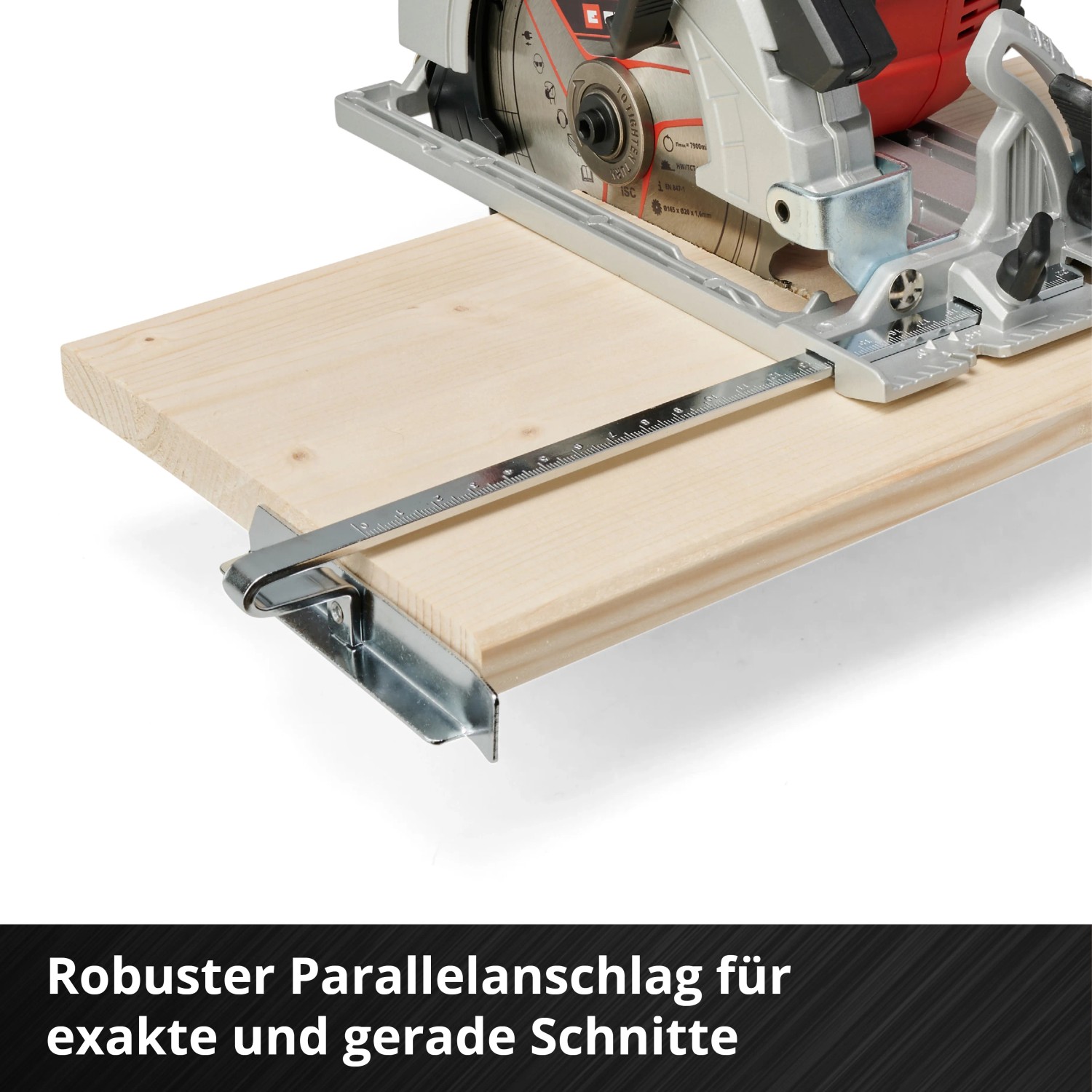 Einhell Akku-Handkreissäge TP-CS 18/190 mit Parallelanschlag beim Holzschnitt.