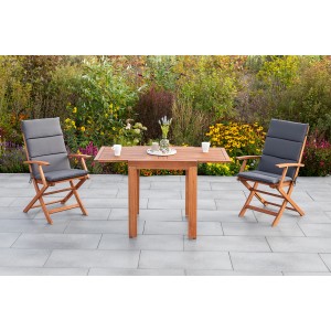Merxx Comodoro Gartenmöbel-Set: Ausziehtisch und 2 Klappsessel mit Auflagen aus Eukalyptusholz.