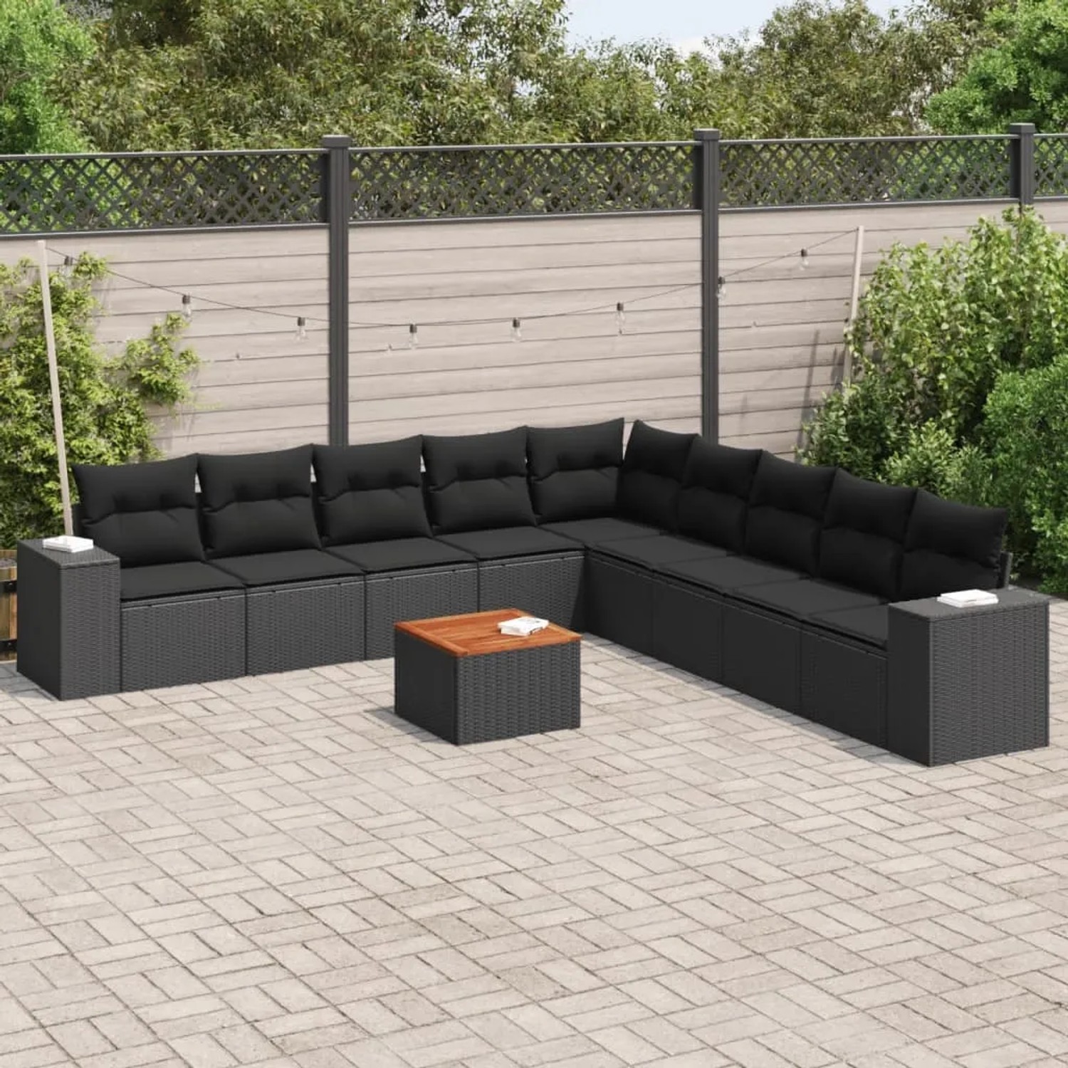Schwarze 10-tlg. vidaXL Garten-Sofagarnitur aus Poly Rattan mit Kissen und Tisch.