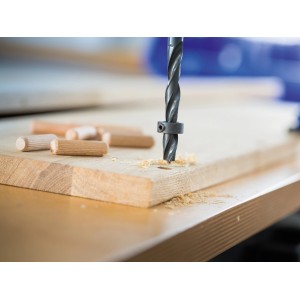 LUX Dübel-Bohrer-Satz Classic, 6-teilig beim Bohren in Holz mit Tiefenstellring und Dübeln.