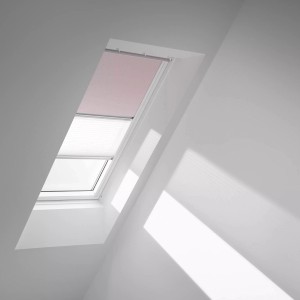 Velux Verdunkelungsrollo Plus DFD C02, rosa mit Sternen, kombiniert Verdunkelung und Plissee für Dachfenster.