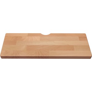 Detailaufnahme einer einzelnen Stufe der Dolle Mittelholmtreppe Frankfurt aus Buchenholz.