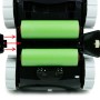 Interline Poolroboter Jellyfish 5220 mit geöffnetem Batteriefach und zwei grünen Batterien.