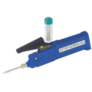 Blauer, batteriebetriebener Lötkolben mit Lötspitze, Schutzkappe und Lötzinn im Spender.