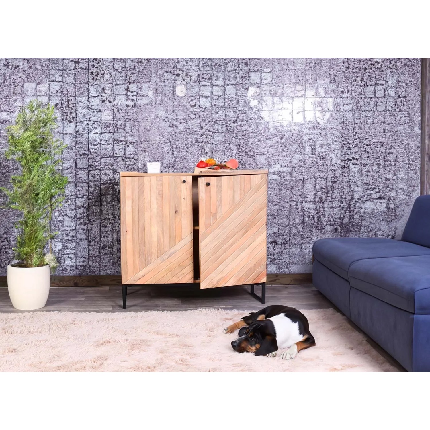 MCW Highboard L95 aus Mangoholz, 86x90x43cm, mit 2 Türen und 3 Regalböden.