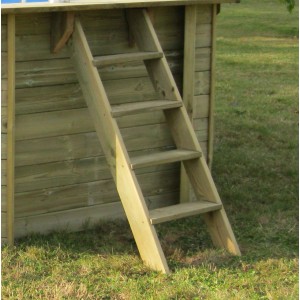 Leiter am Gre Echtholzpool Marbella, Holzpool mit Leiter