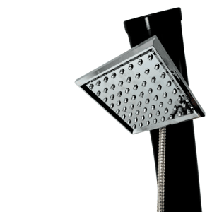 Detailaufnahme: Quadratischer Duschkopf der GreenYard Solardusche, Gartendusche mit Warmwasserfunktion.