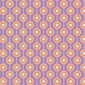 Retro Tapete mit geometrischem Muster in Lila, Gelb, Rosa und Creme-Weiß.