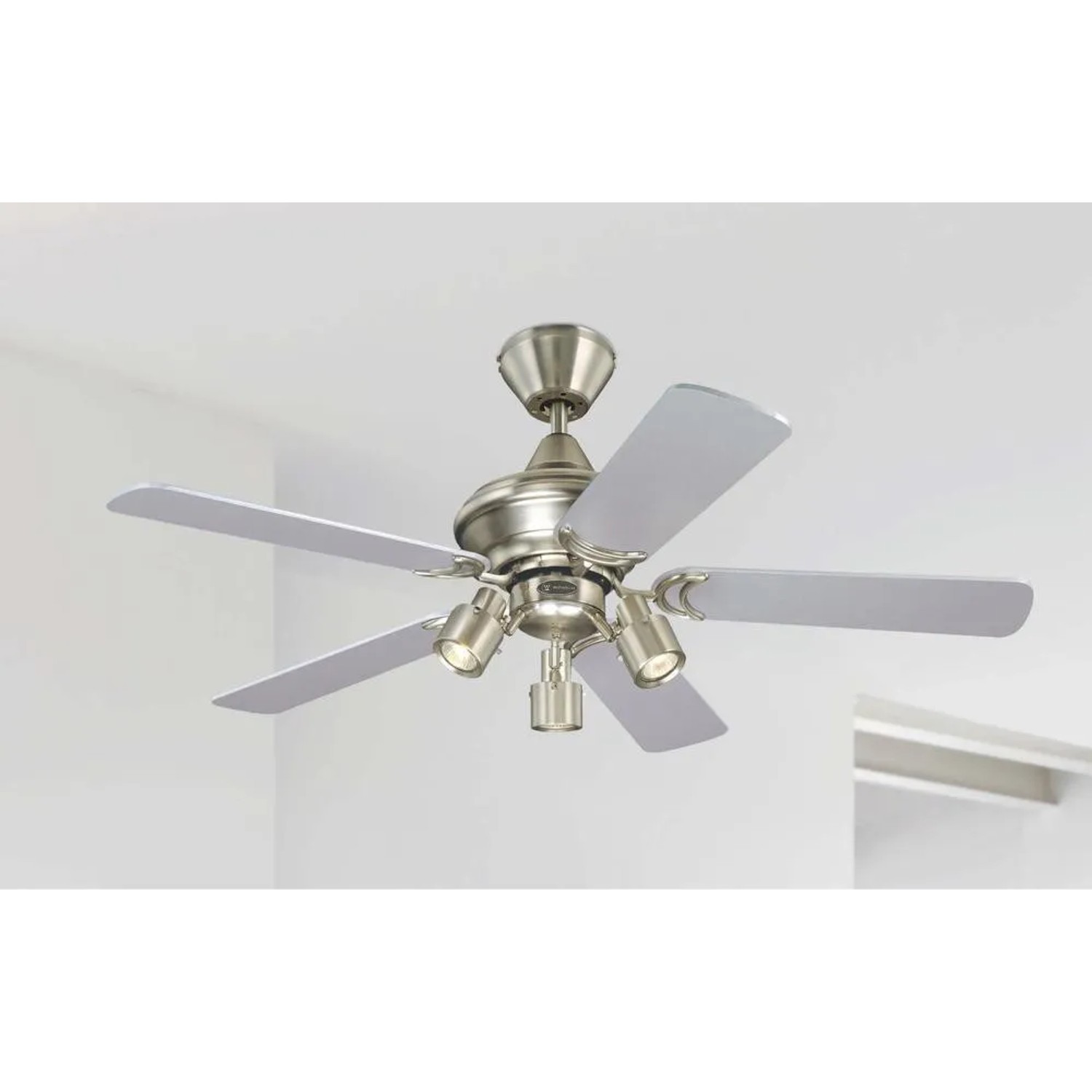 Westinghouse Kingston Deckenventilator 105 cm mit Beleuchtung, gebürstetes Aluminium, Ahorn/Silber Flügel.
