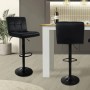 2er Set schwarze ML-Design Barhocker aus Samt mit Rückenlehne und Fußstütze.